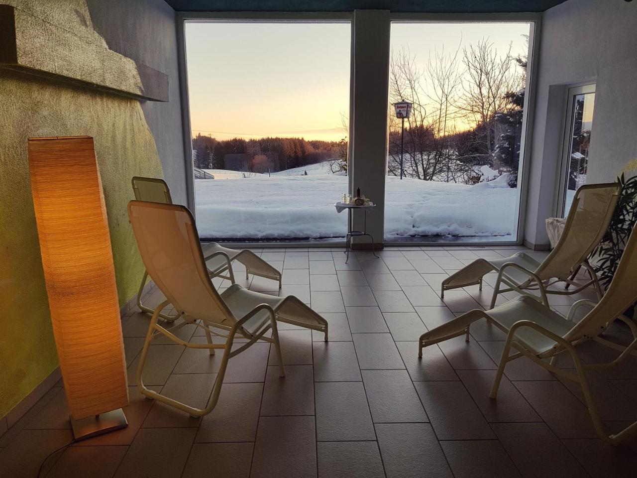 Wellnesshotel Schiesselhof Grafenhausen Exterior photo